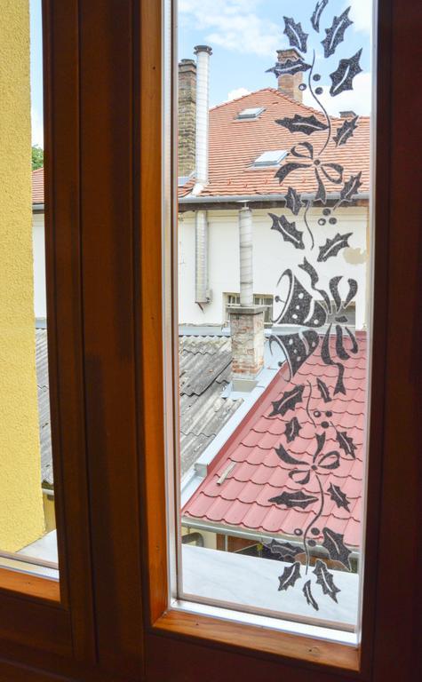 Mediterrán Vendégház Kecskemét Esterno foto