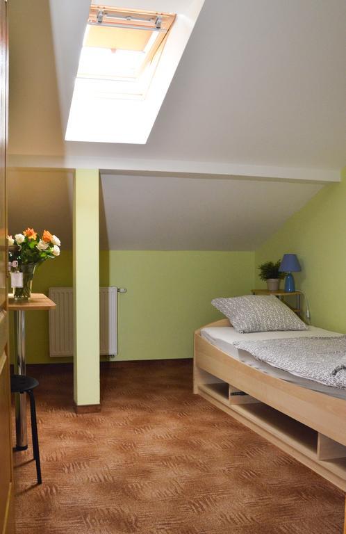 Mediterrán Vendégház Kecskemét Esterno foto